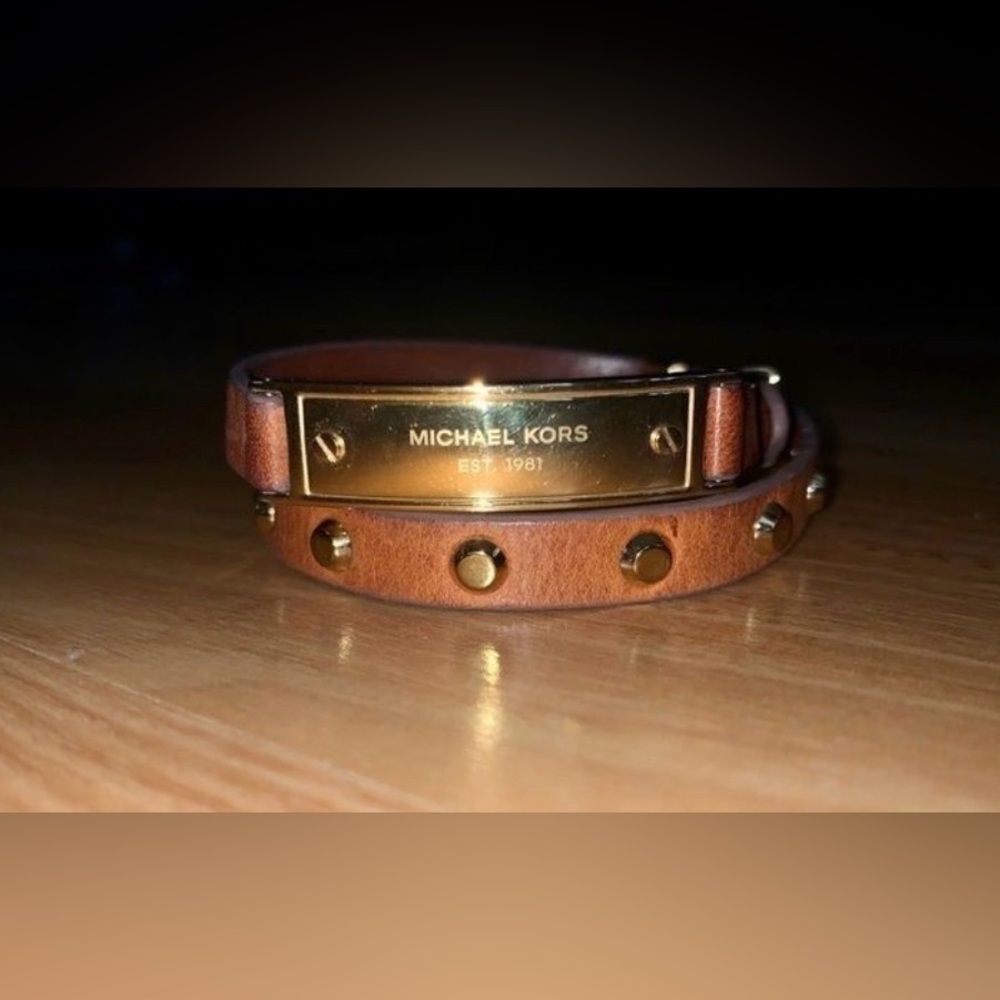 MICHAEL KORS Brown and Gold Wrap Bracelet MICHAEL KORS Brown and Gold Br…
